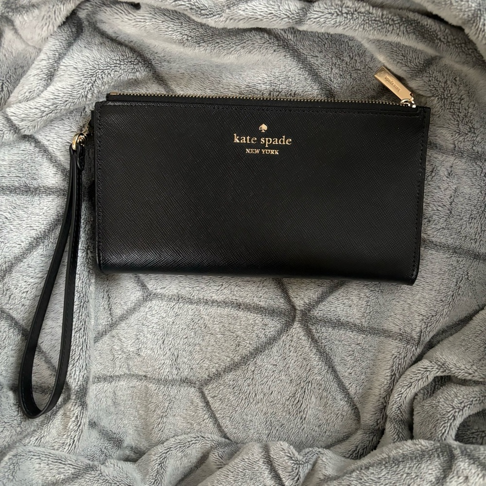 Kate Spade black double zip wristlet clutch purse
Gold hardware